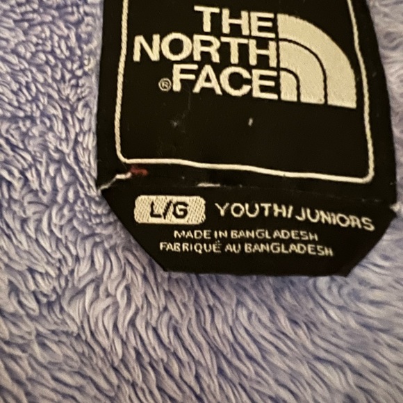 Fuzzy periwinkle north face. SO comfy. - Picture 3 of 3